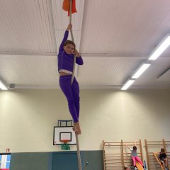 Class 3c does sport.