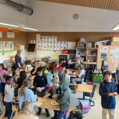 Bricolage de Noël dans la classe 3c.