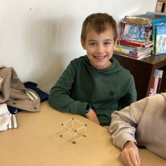 Modeli robov pri pouku matematike.
