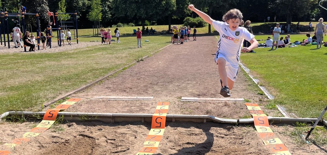 Uzun atlama spor festivali